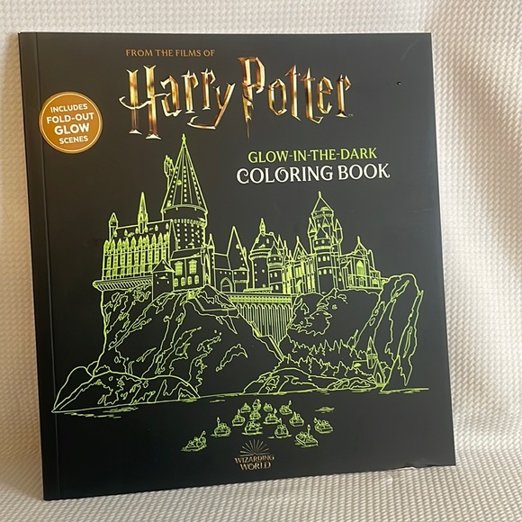 Warner Bros. Office Harry Potter Glow In The Dark Coloring Book
